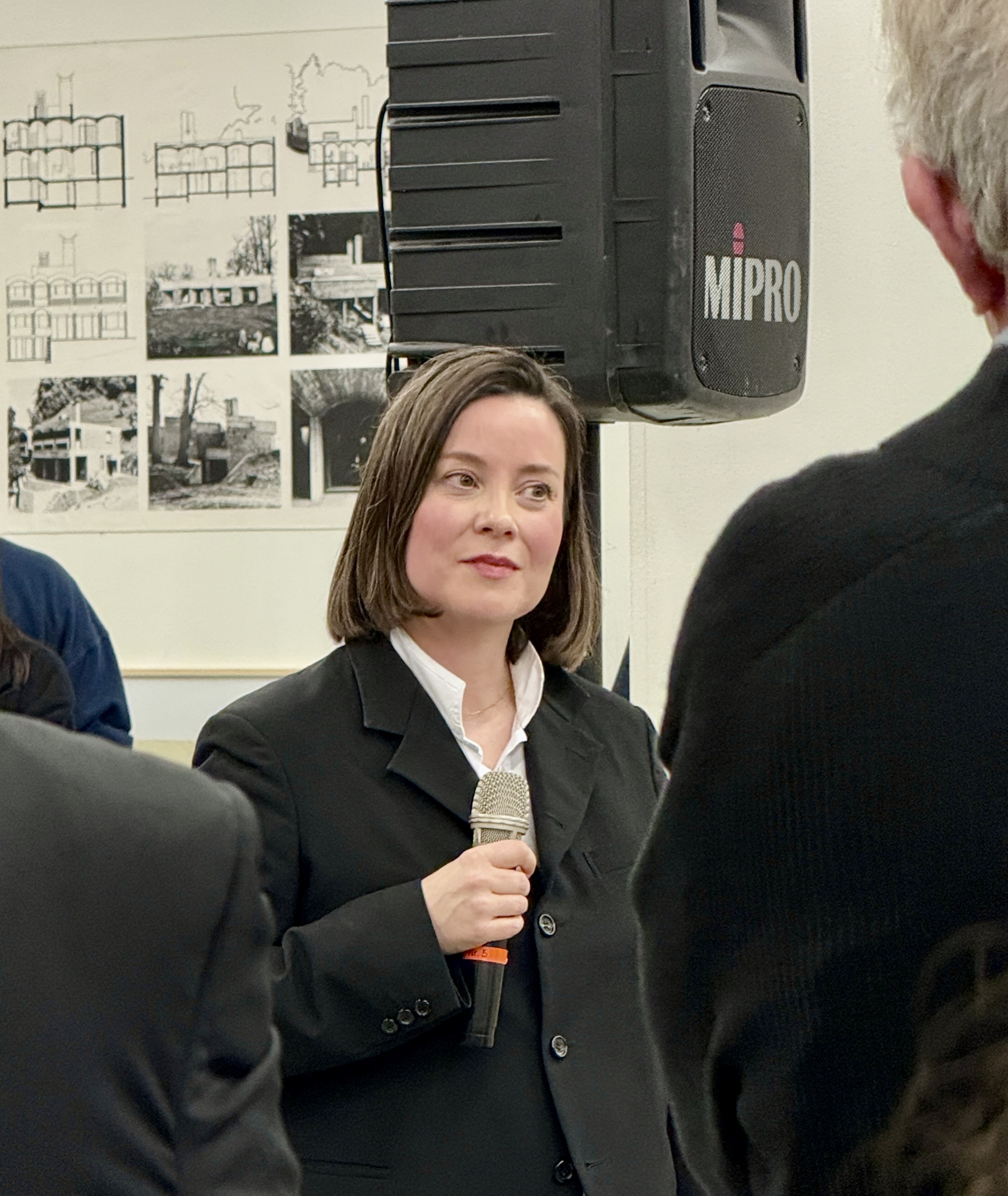 Frida Grahn speaking at the opening of Tendenzen at 50